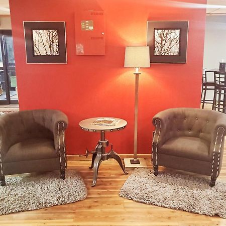 Blackstone Lodge And Suites Lead Eksteriør billede