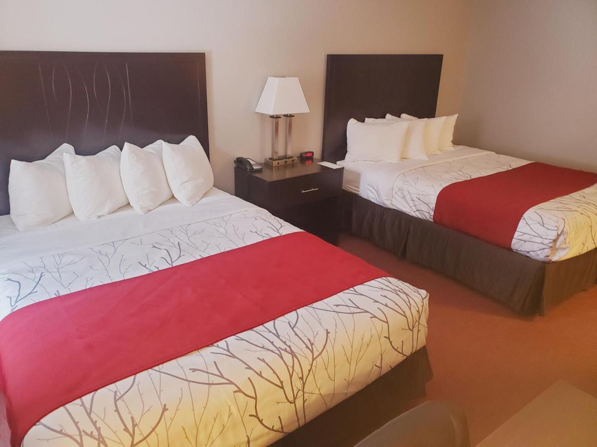 Blackstone Lodge And Suites Lead Eksteriør billede